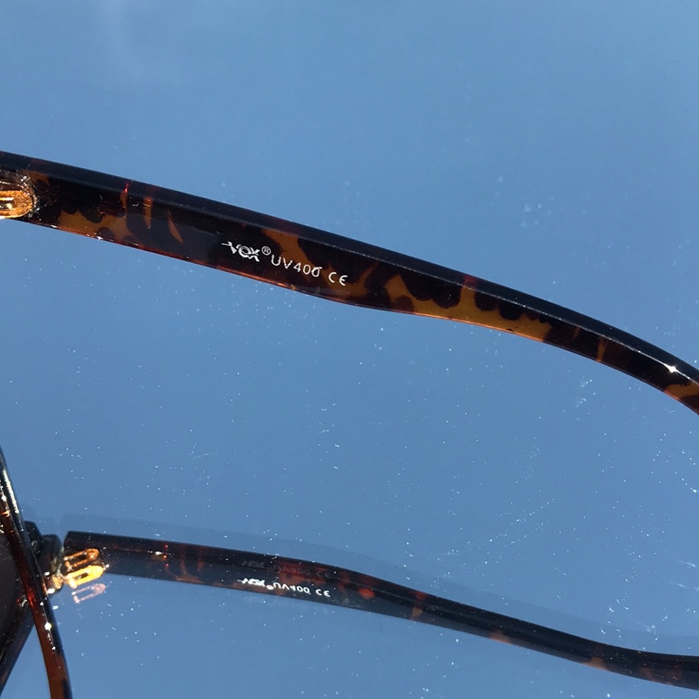 Sunglasses - Picture 4 of 5